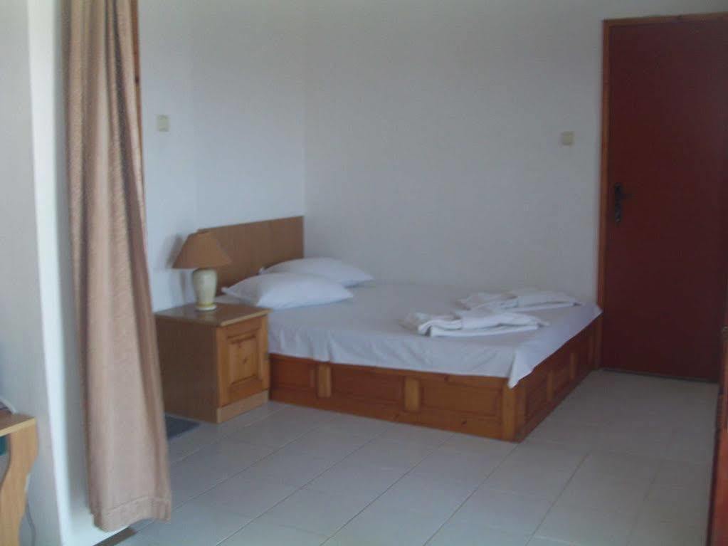 Ianakiev Guest House Черноморец Экстерьер фото